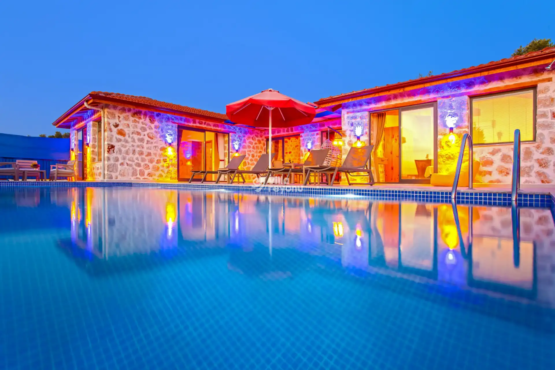 Yigit-2-Villa-1_711.jpg