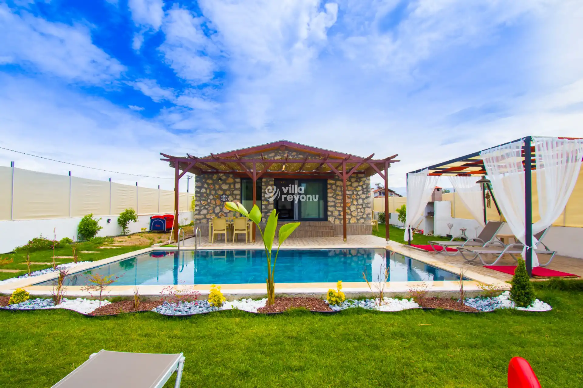 villa-lemonade-2-16_995.jpg