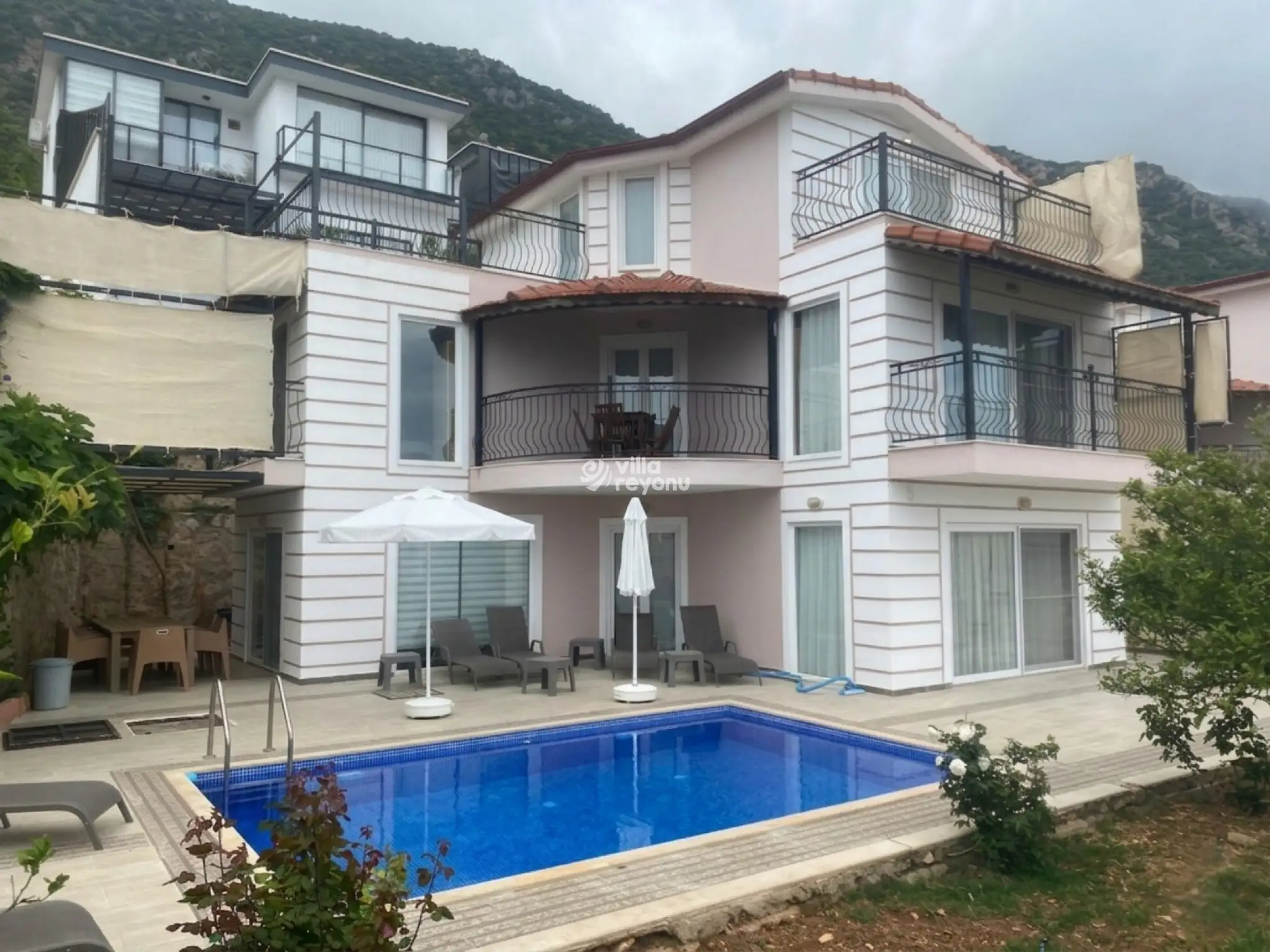 VİLLA LUVORA 1