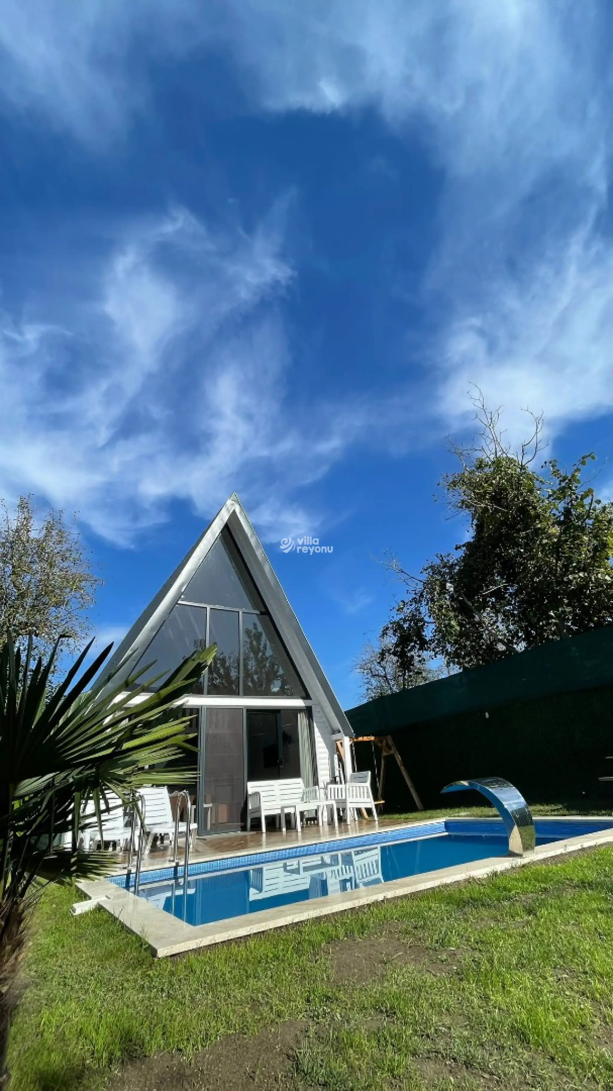 Bungalov-White-11_376.jpg