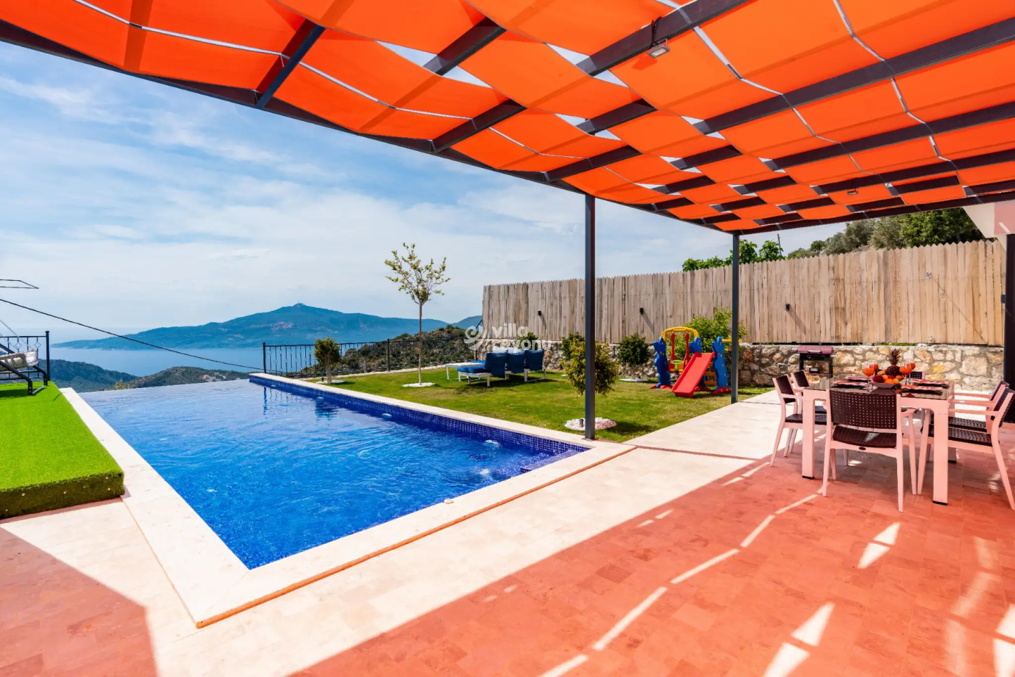 Villa Olvera, Kalkan bölgesinde 4 kişilik deniz manzaralı kiralık villa 