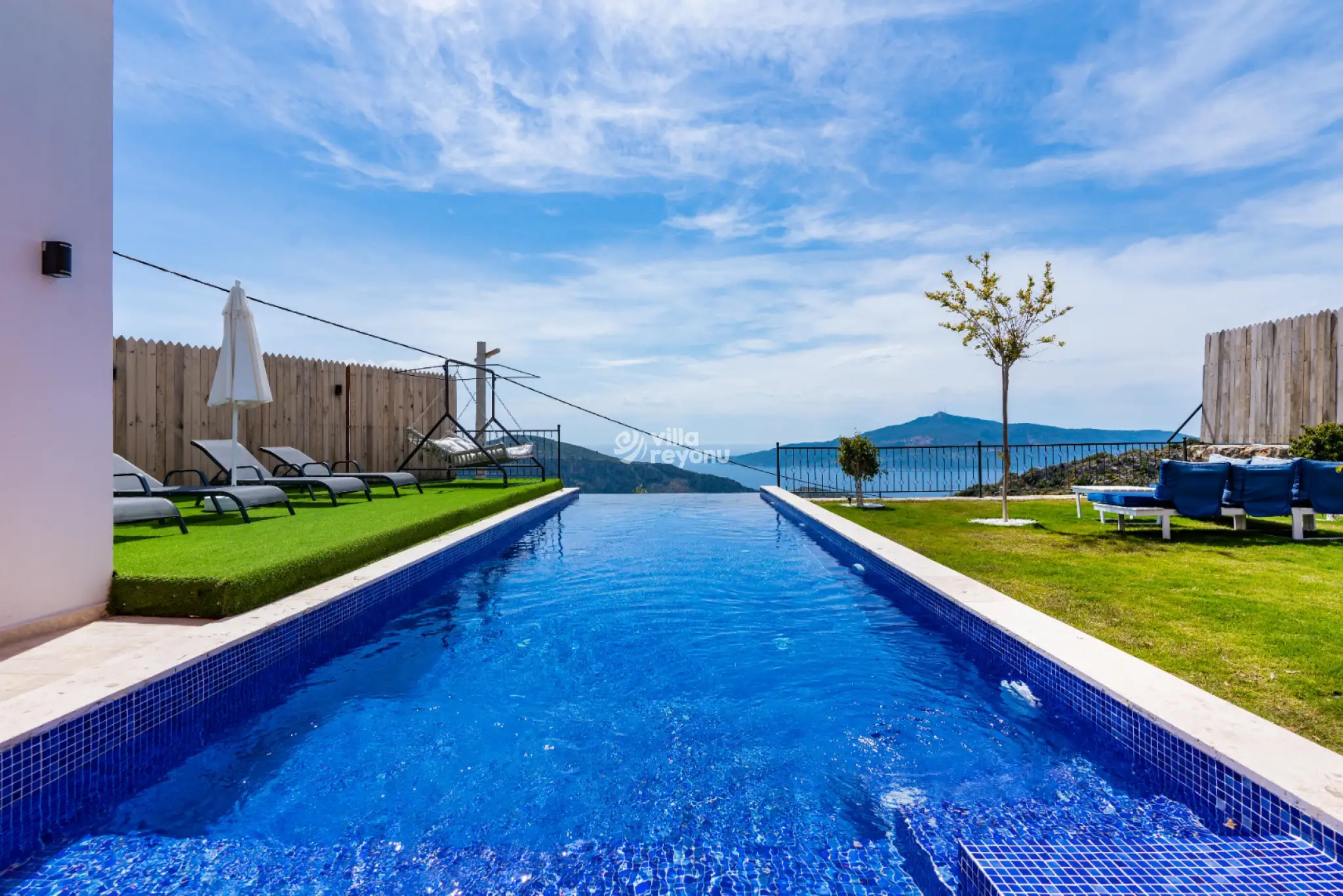 Villa Olvera, Kalkan bölgesinde 4 kişilik deniz manzaralı kiralık villa 