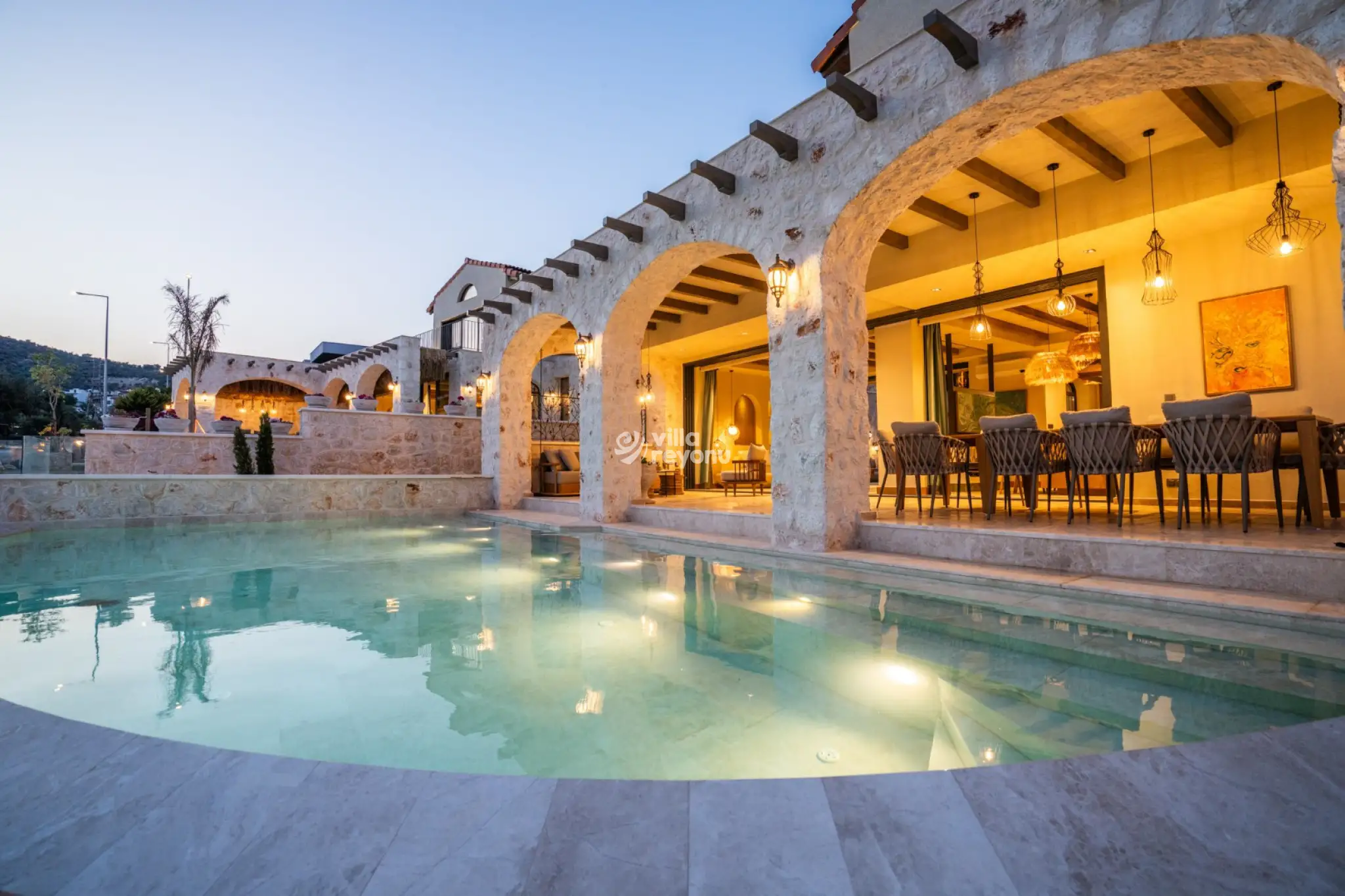 VİLLA LUXERA, Kalkan Kızıltaş bölgesinde merkezi konumda deniz manzaralı 10 kişilik kiralık villa 