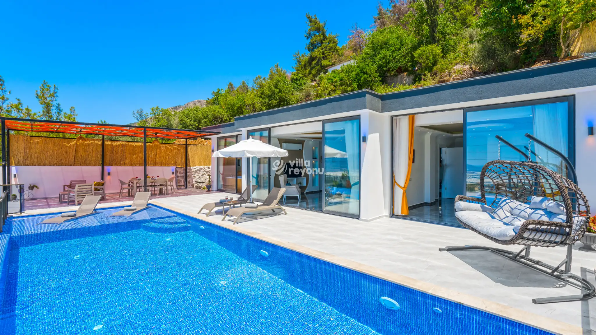 Fiyona-Villa-1_860.jpg