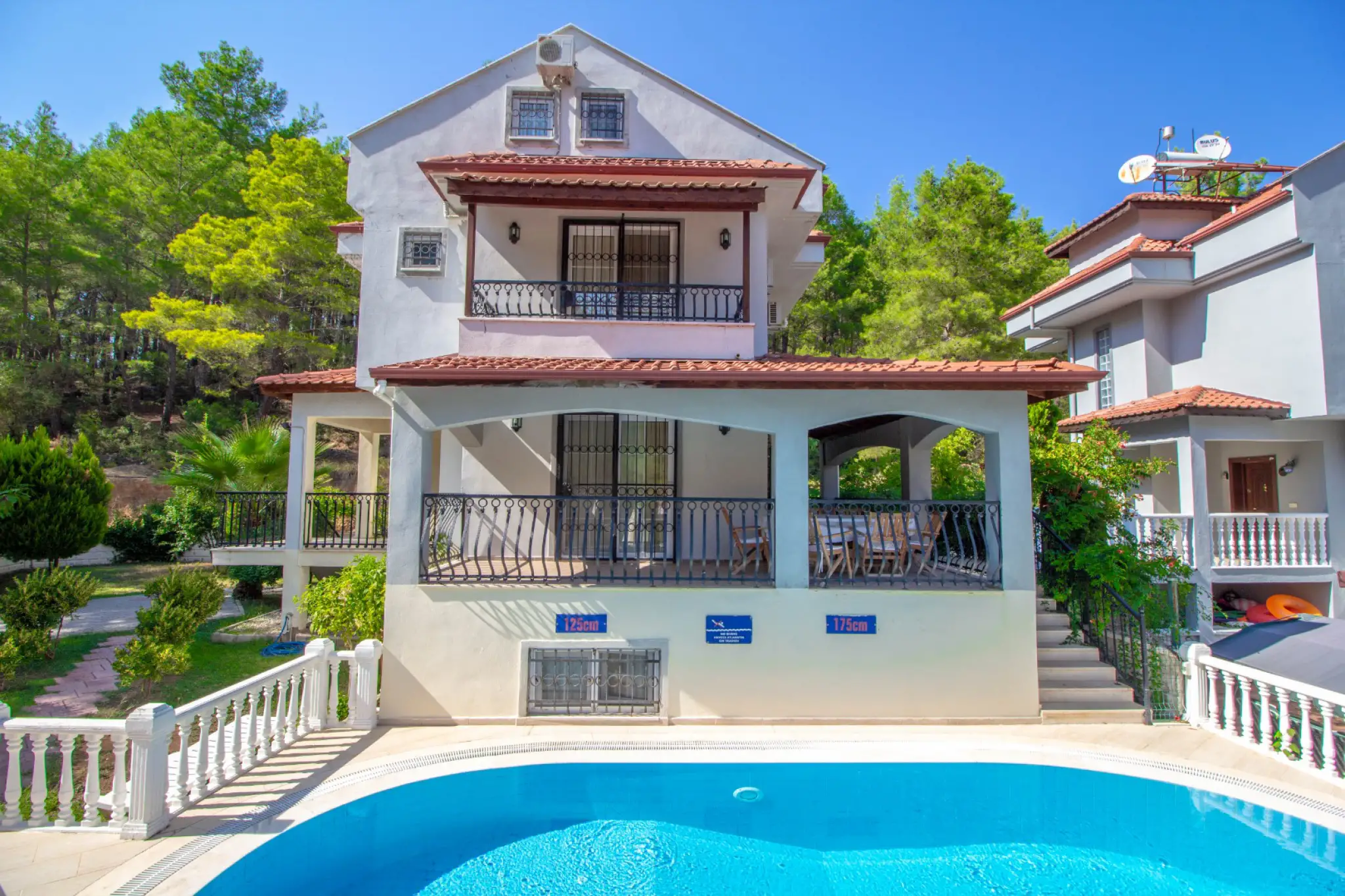 Villa Astraya