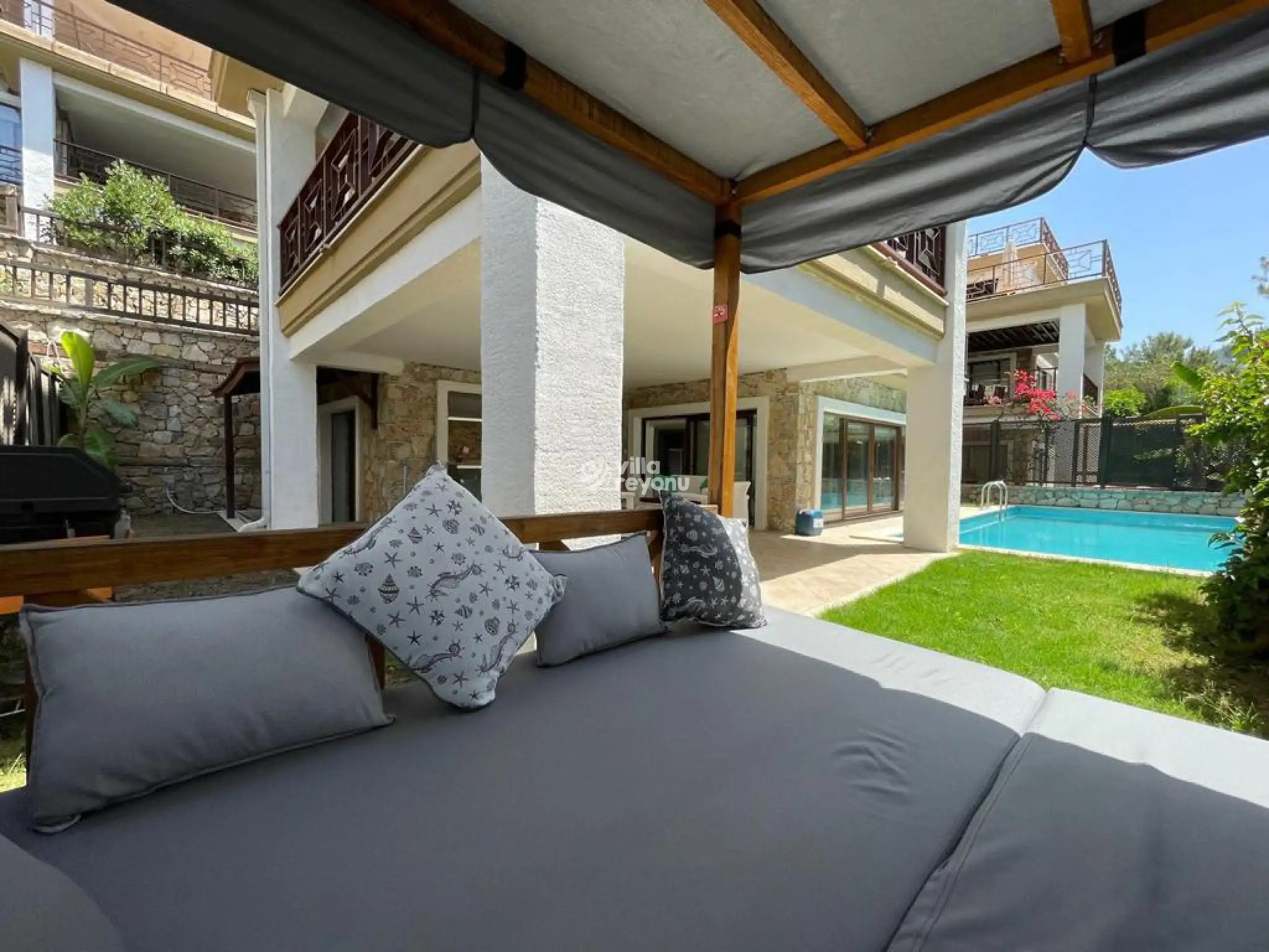 Villa-Biz-Villa-Ela-16_873_758.jpeg