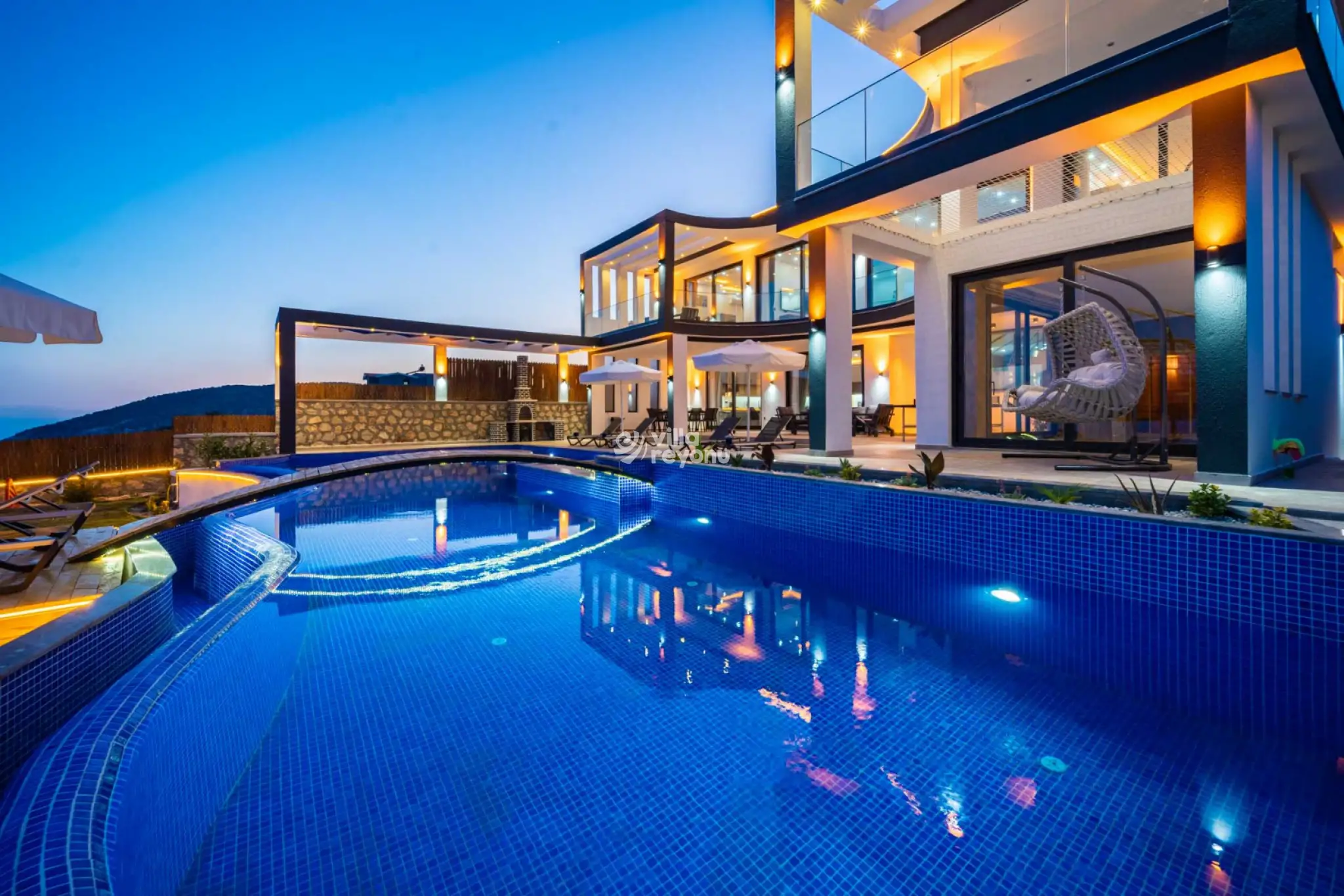 Villa-Kenan-Tatil-Location-Deniz-Manzarali-Villa-76_350.jpg