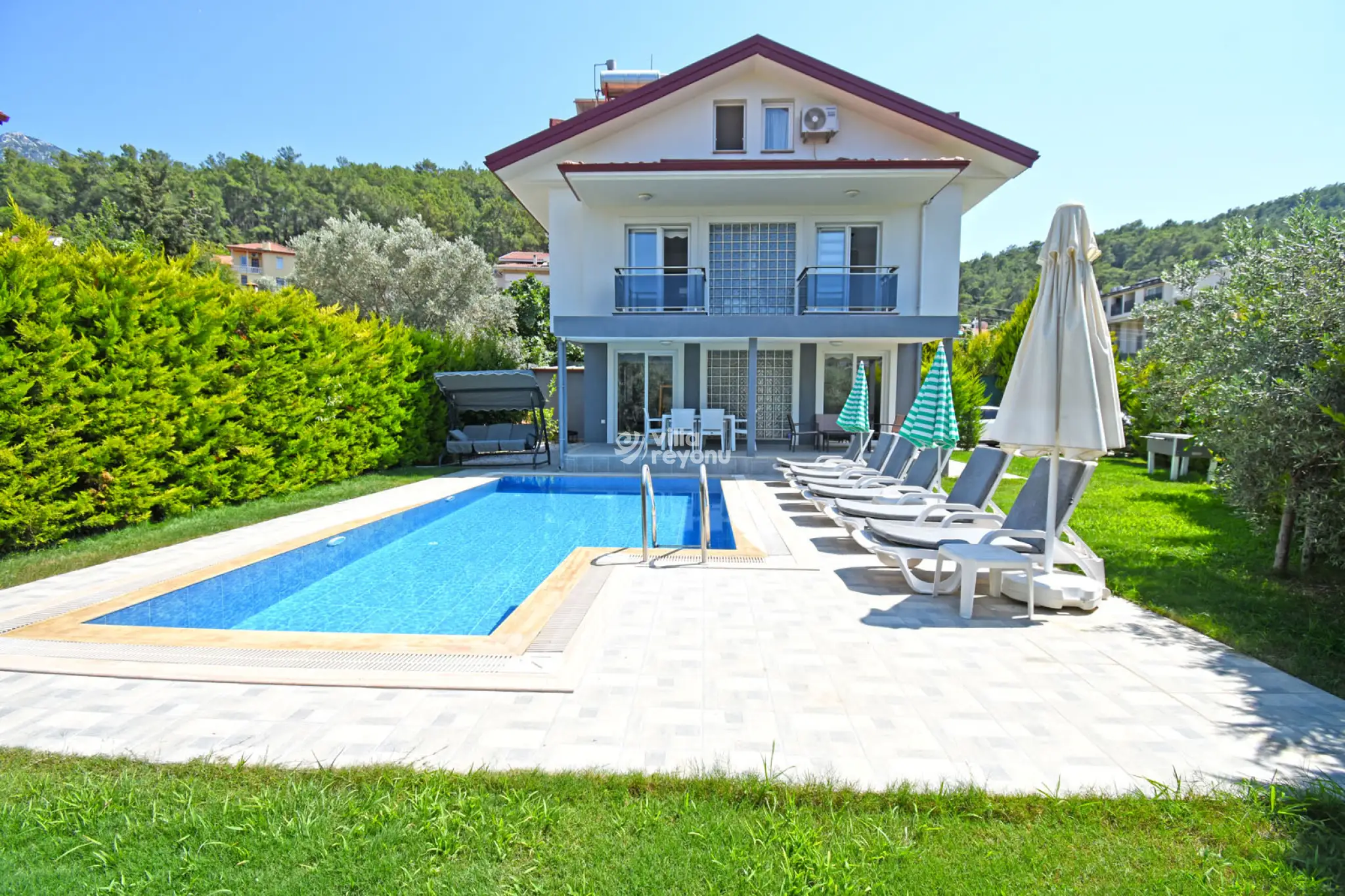 Villa-Lemurya-2-1_962_935.jpg