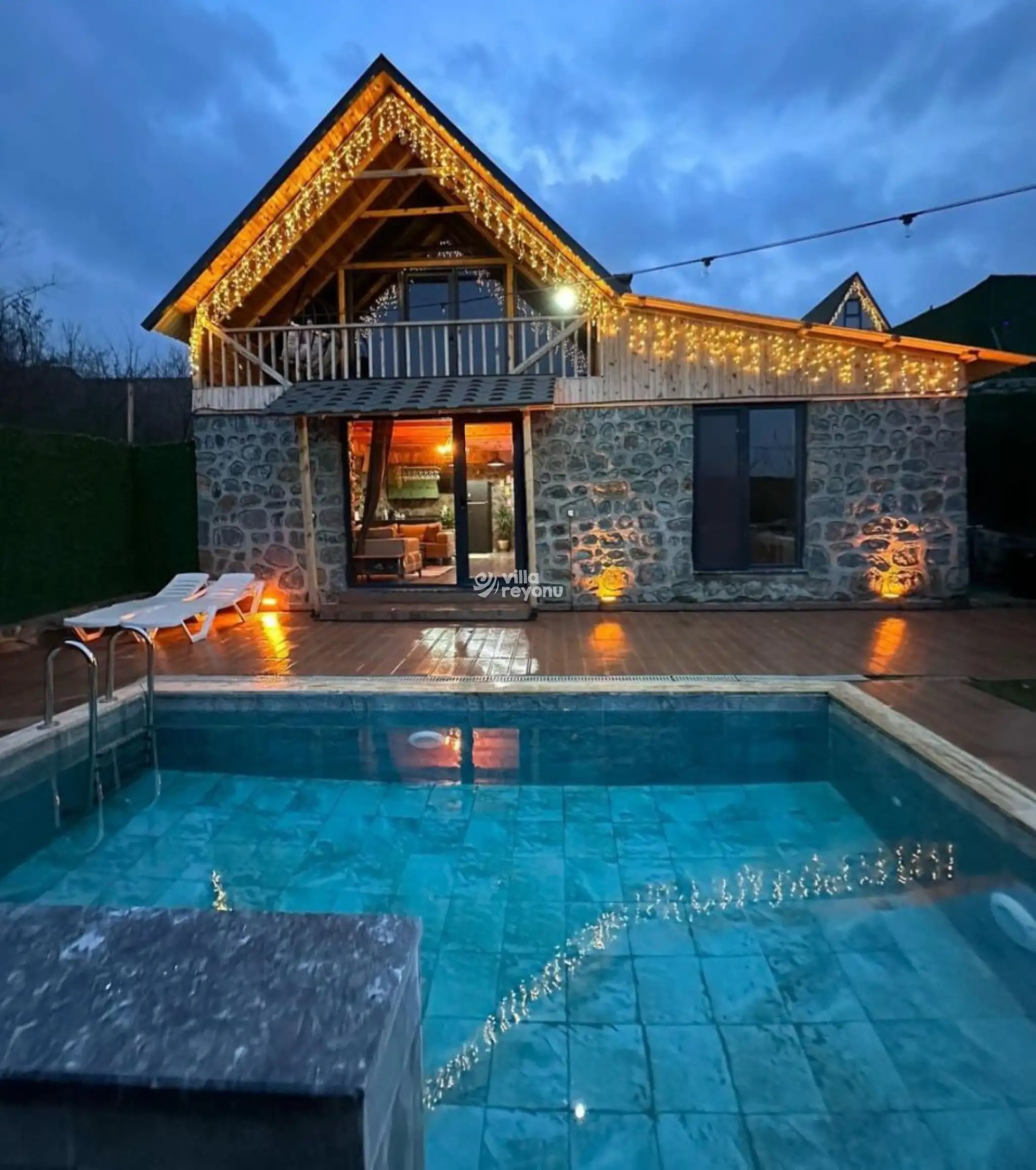 Villa-Lora-1_184.jpg