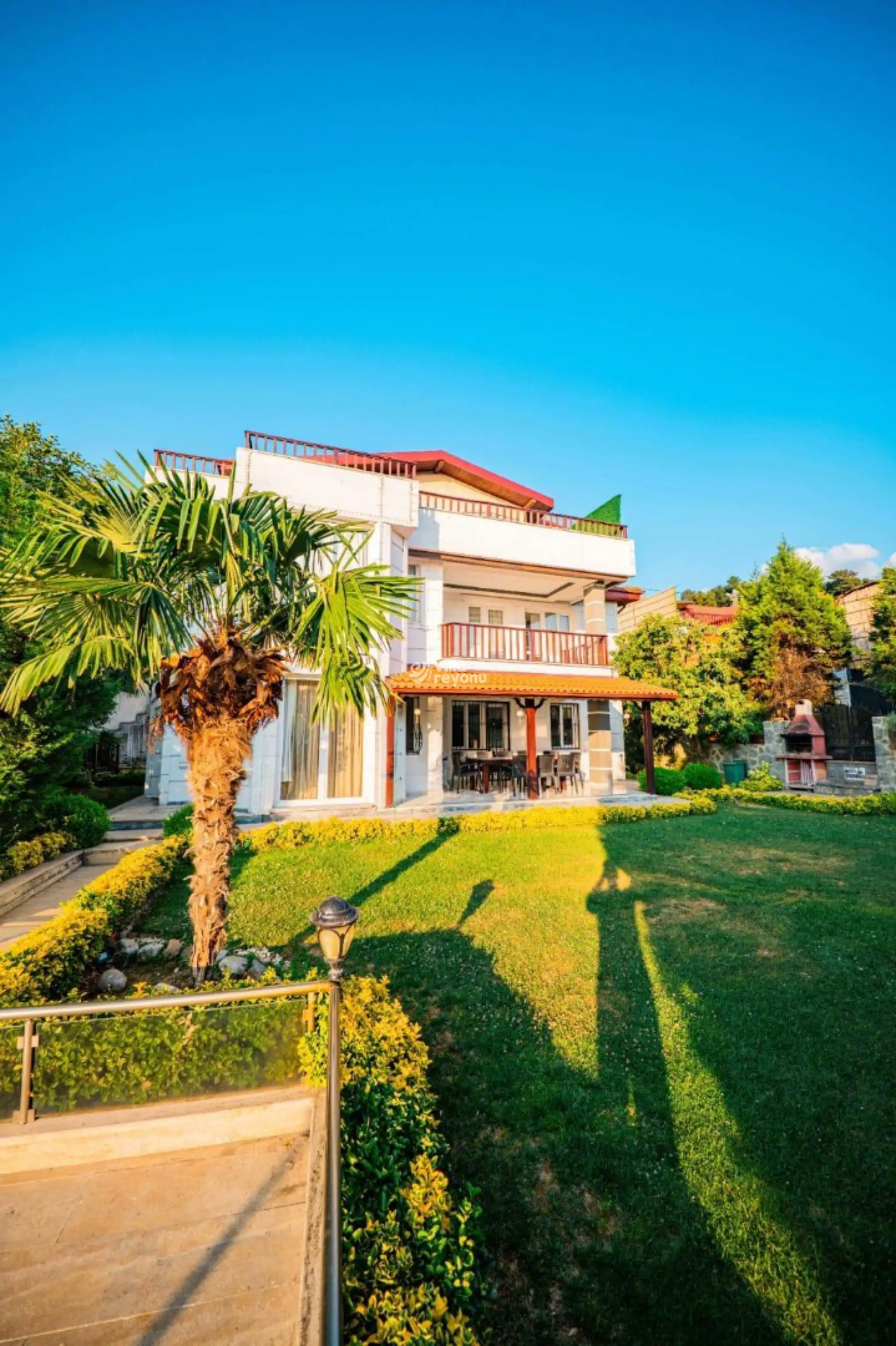 Villa-Sundora-Deluxe-5_675.jpg