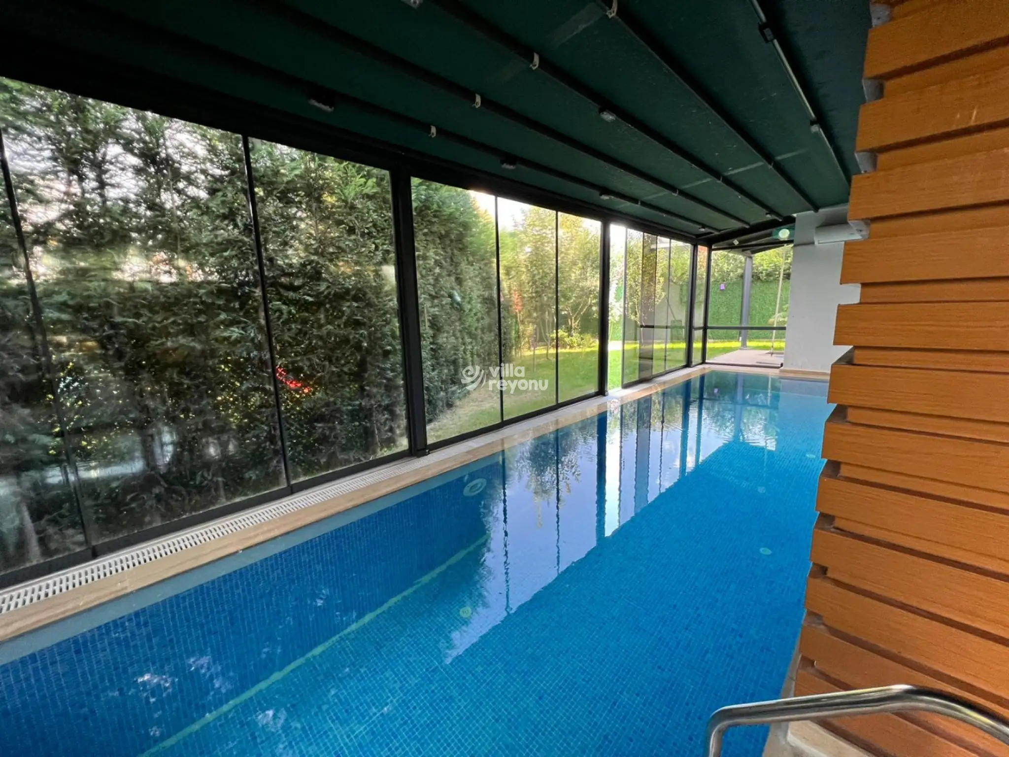 Villa Nazenin Garden 7