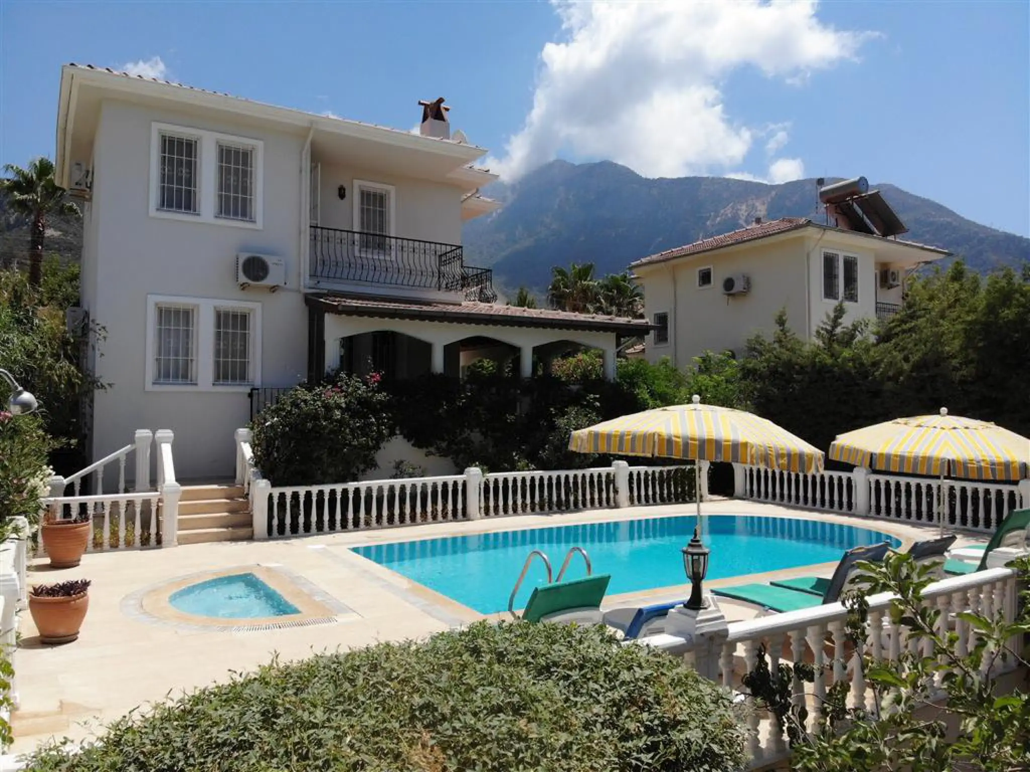 Villa Cratos