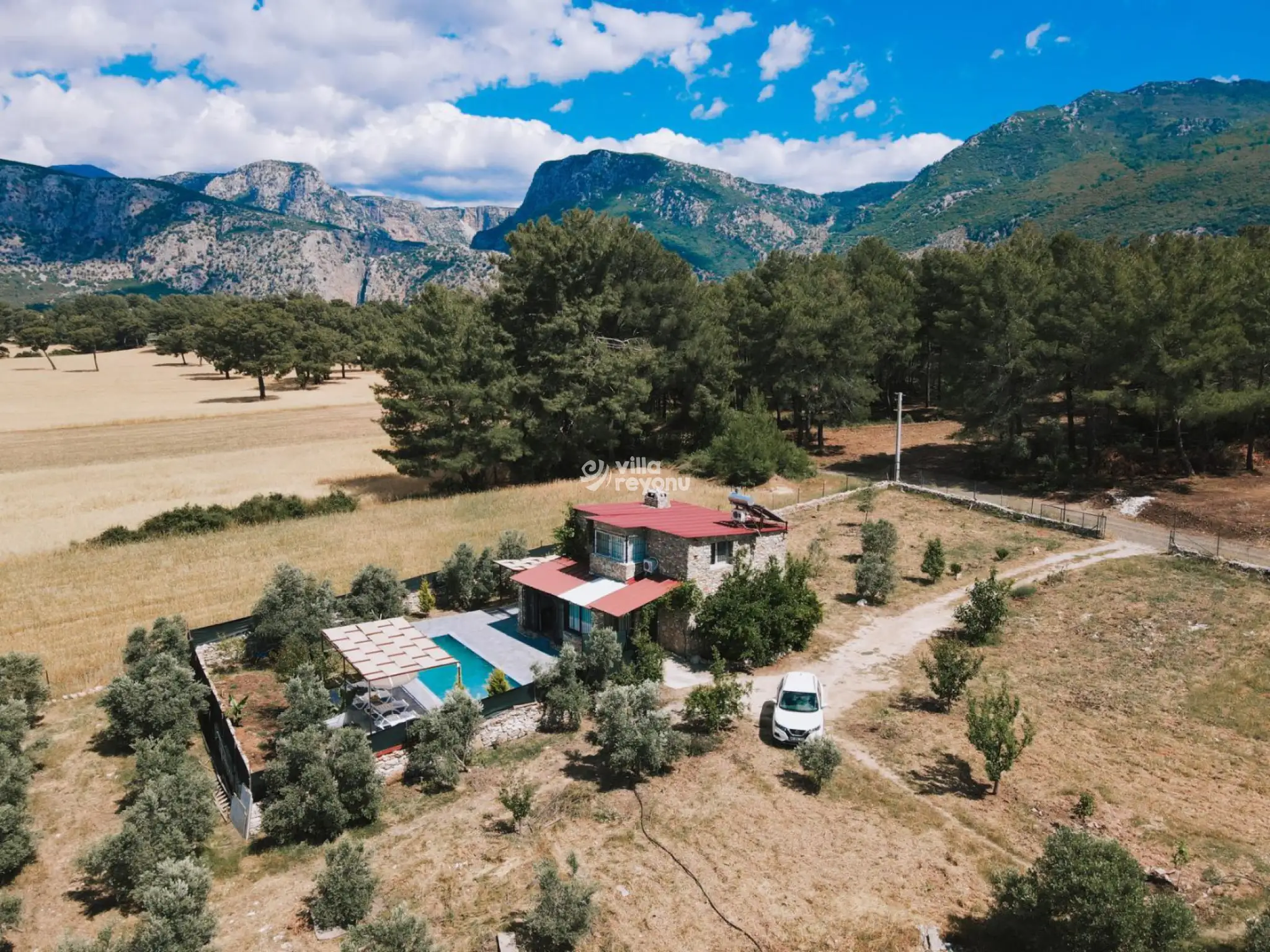VİLLA ZEVRİS