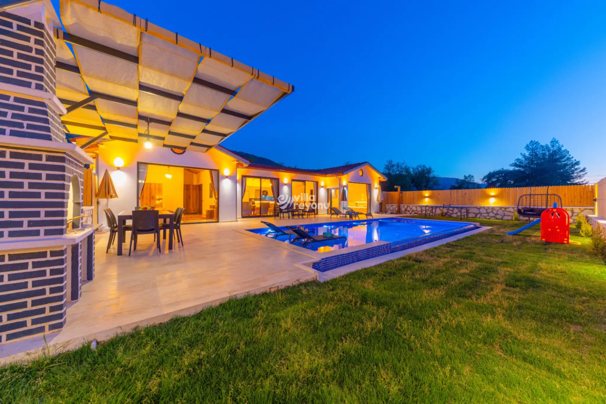 Villa Monor