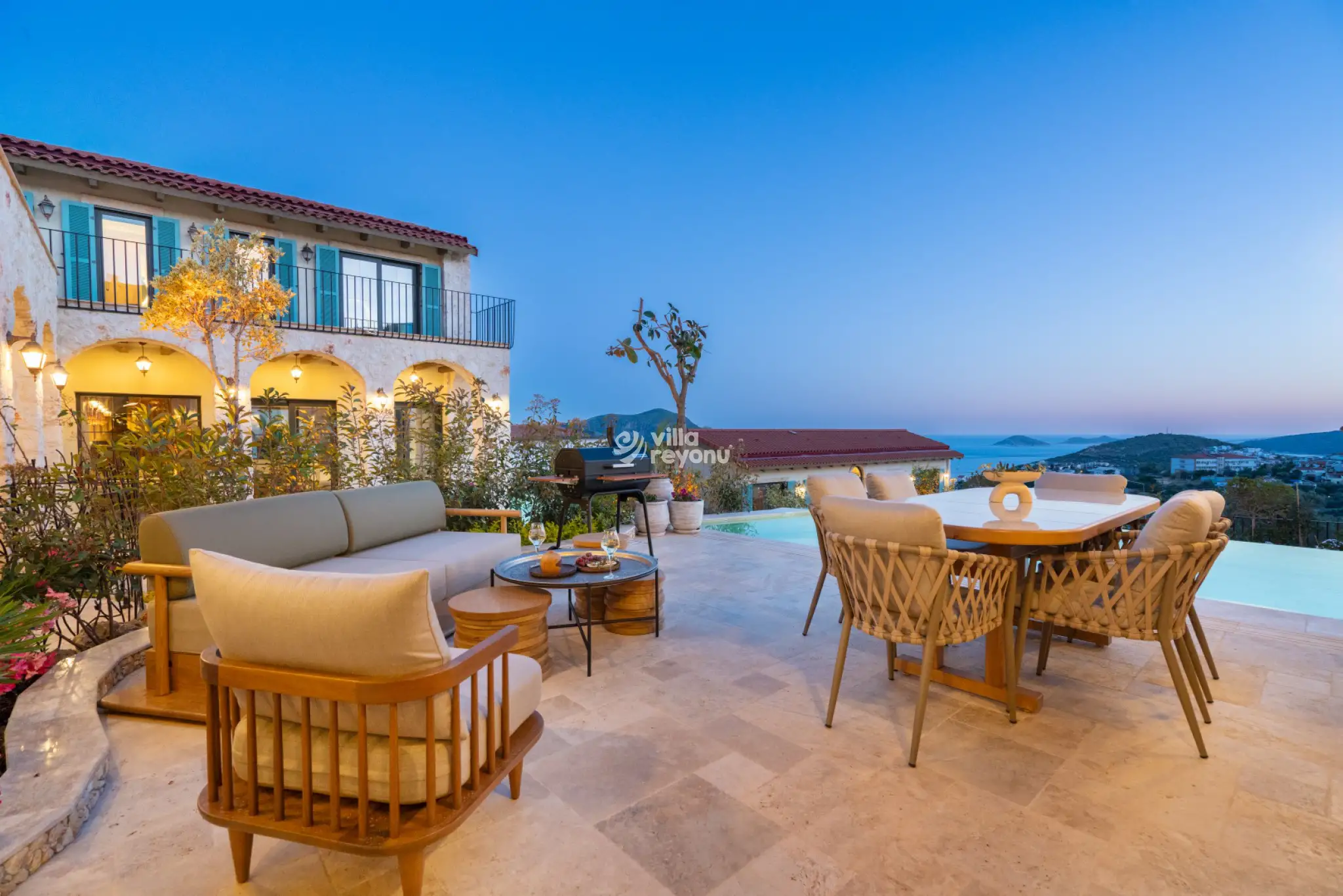 VİLLA LUXERA 5, Kalkan Kızıltaş bölgesinde merkezi konumda deniz manzaralı 6 kişilik kiralık villa 