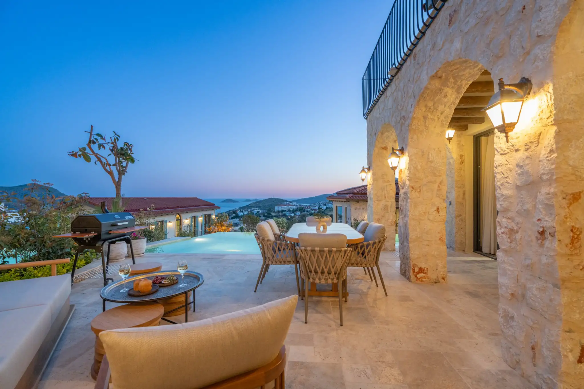 VİLLA LUXERA 5, Kalkan Kızıltaş bölgesinde merkezi konumda deniz manzaralı 6 kişilik kiralık villa 