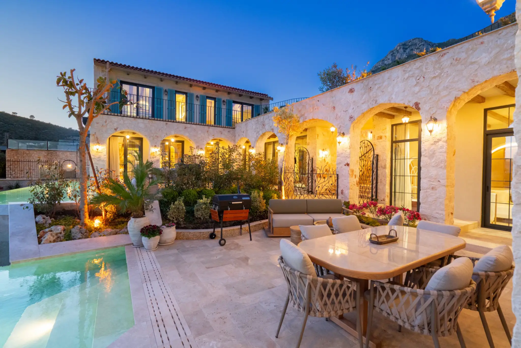VİLLA LUXERA 2, Kalkan Kızıltaş bölgesinde merkezi konumda deniz manzaralı 6 kişilik kiralık villa 