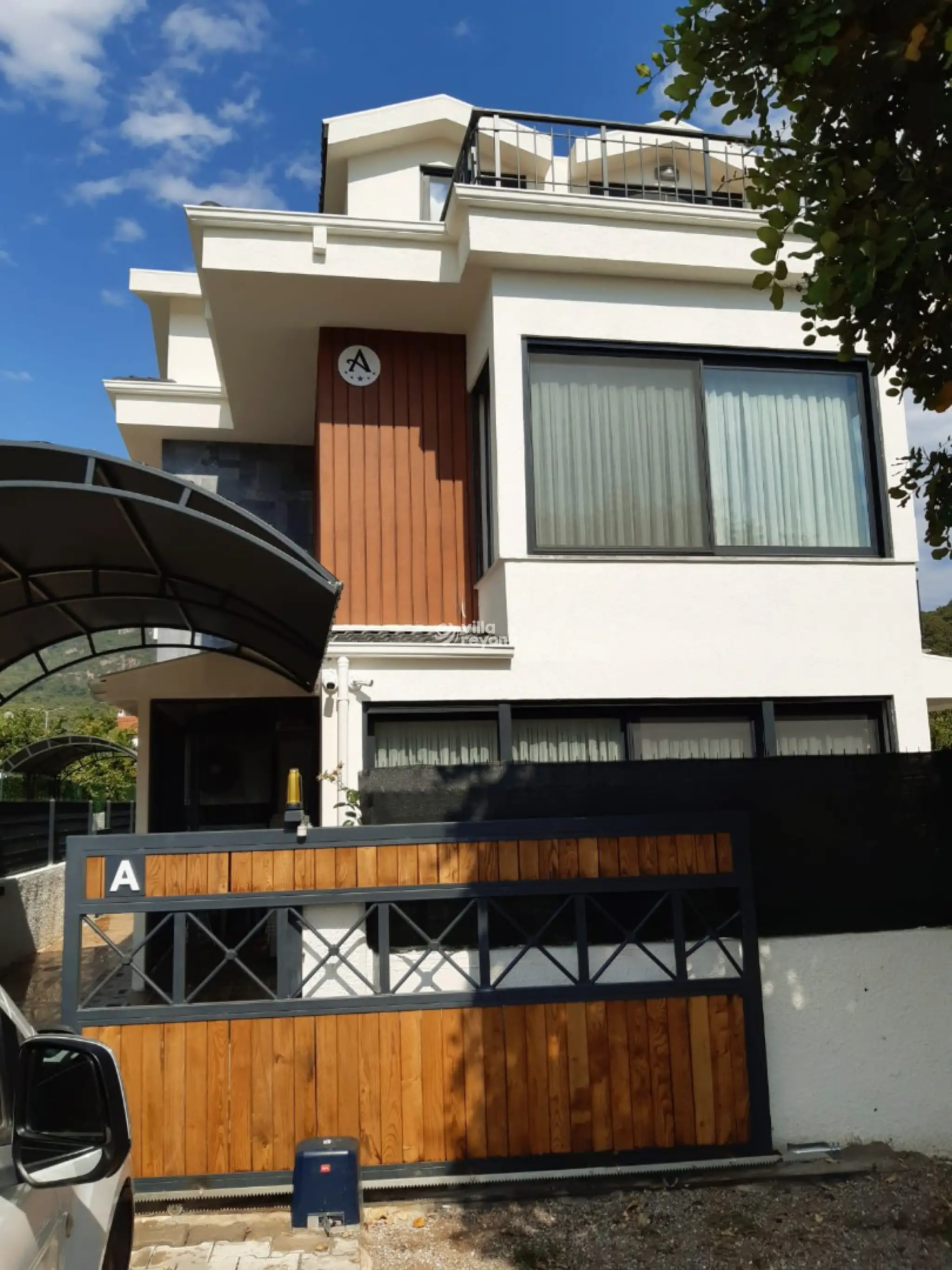alya-gocek-11_881.jpeg