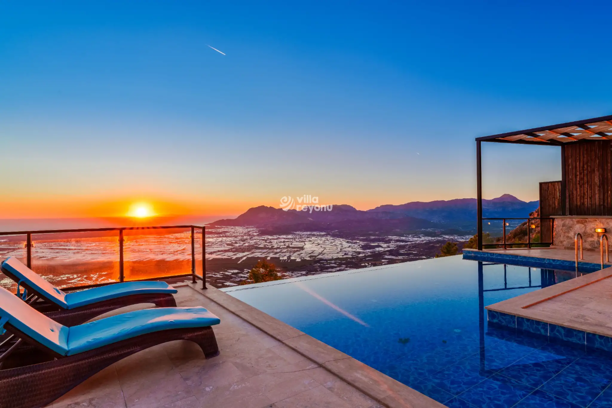 antalya-kas-kalkan-uzumlu-kiralik-villa-bal-ari-17_958.jpg
