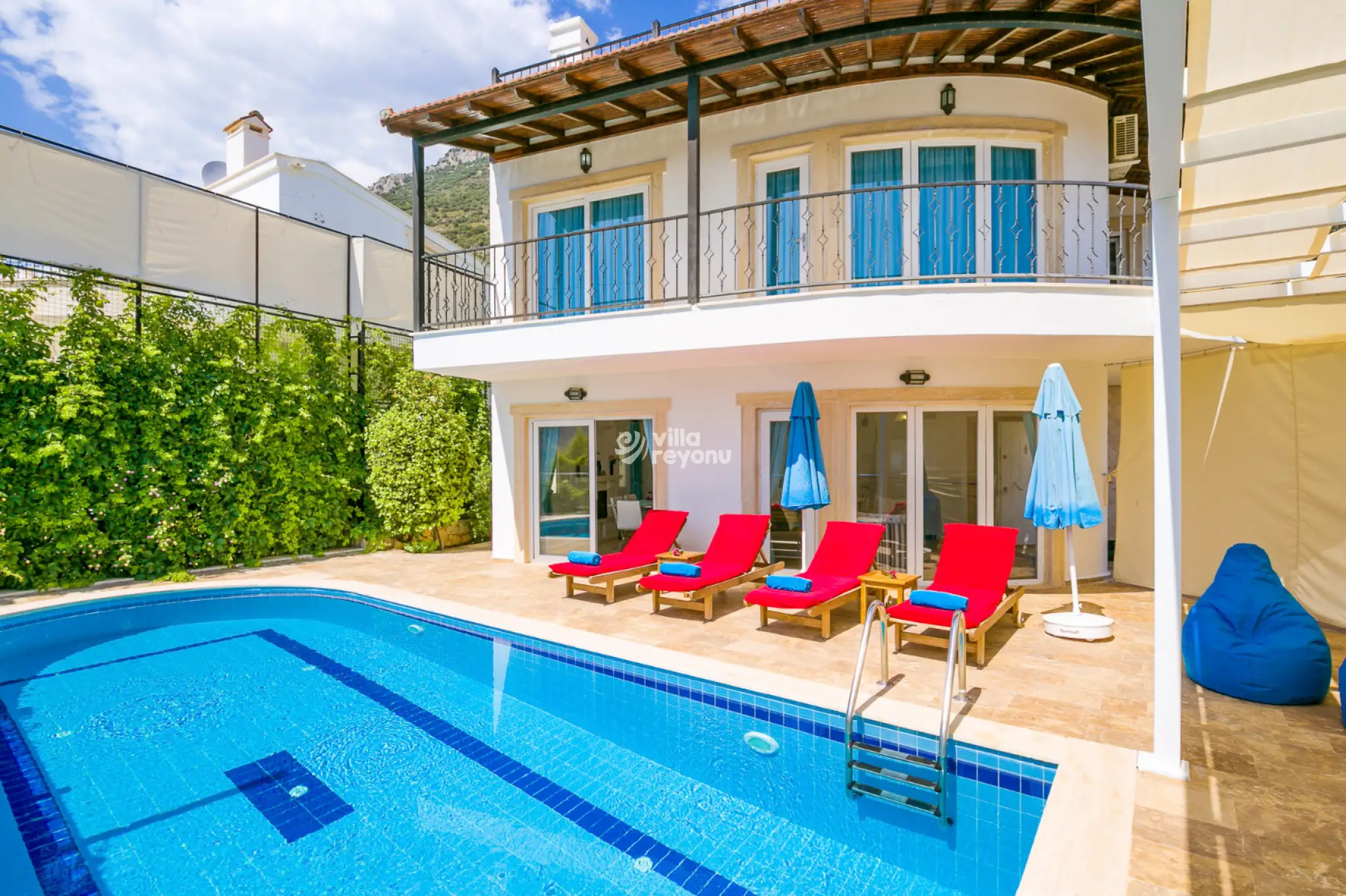 Villa Evelor