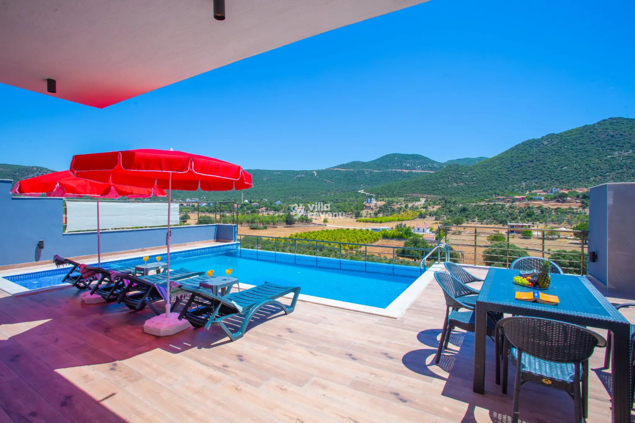 Villa Strato 2 , Kaş Bayındır Bölgesinde doğa içinde 8 kişilik kiralık villa