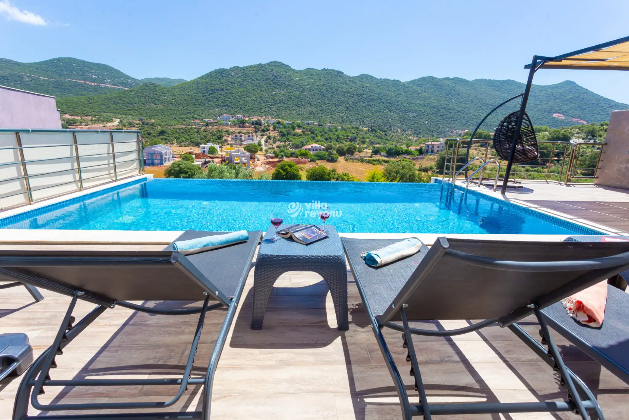Villa Strato , Kaş Bayındır Bölgesinde doğa içinde 8 kişilik kiralık villa
