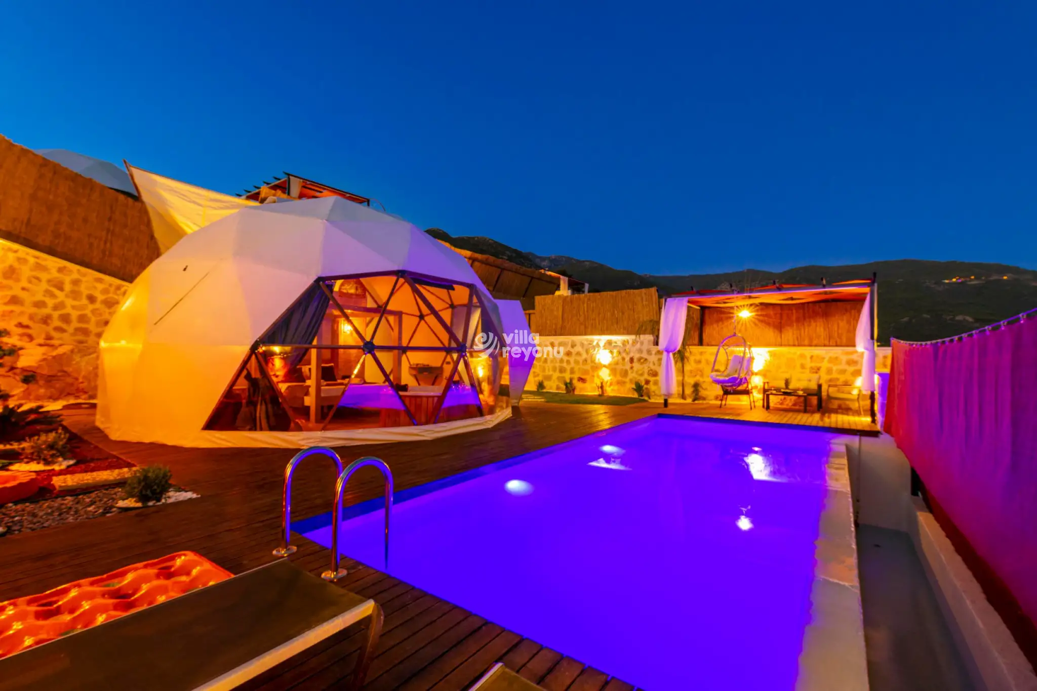 DOME LUXURY 3
