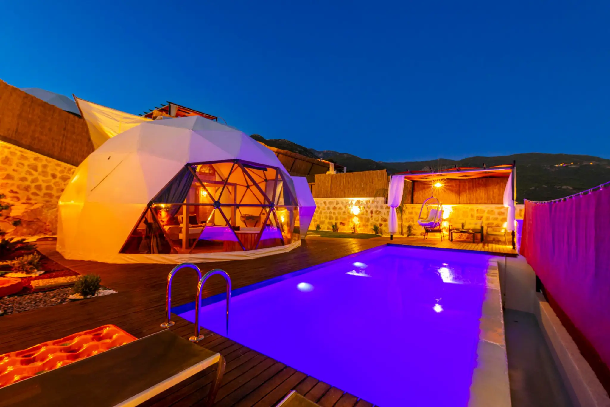DOME LUXURY 3