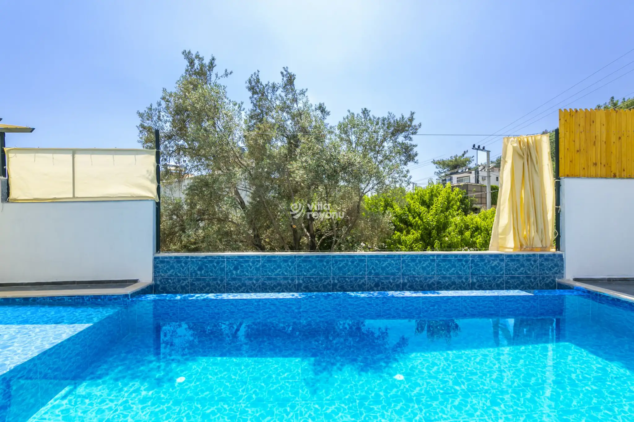 kiralik-tatil-villa-night-47_7_383.jpg