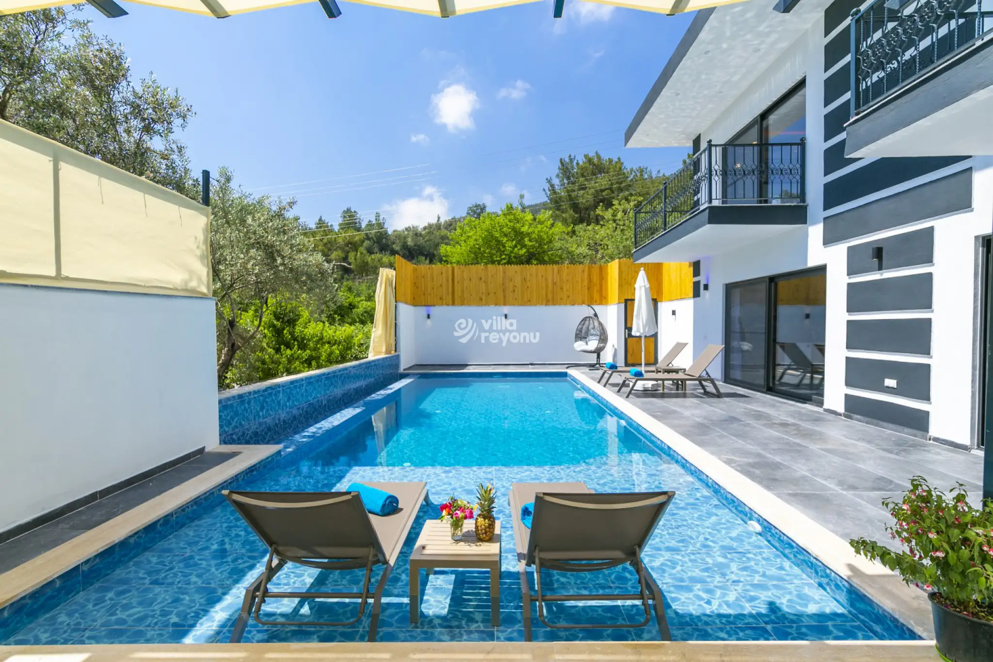 kiralik-tatil-villa-night-48_787_823.jpg