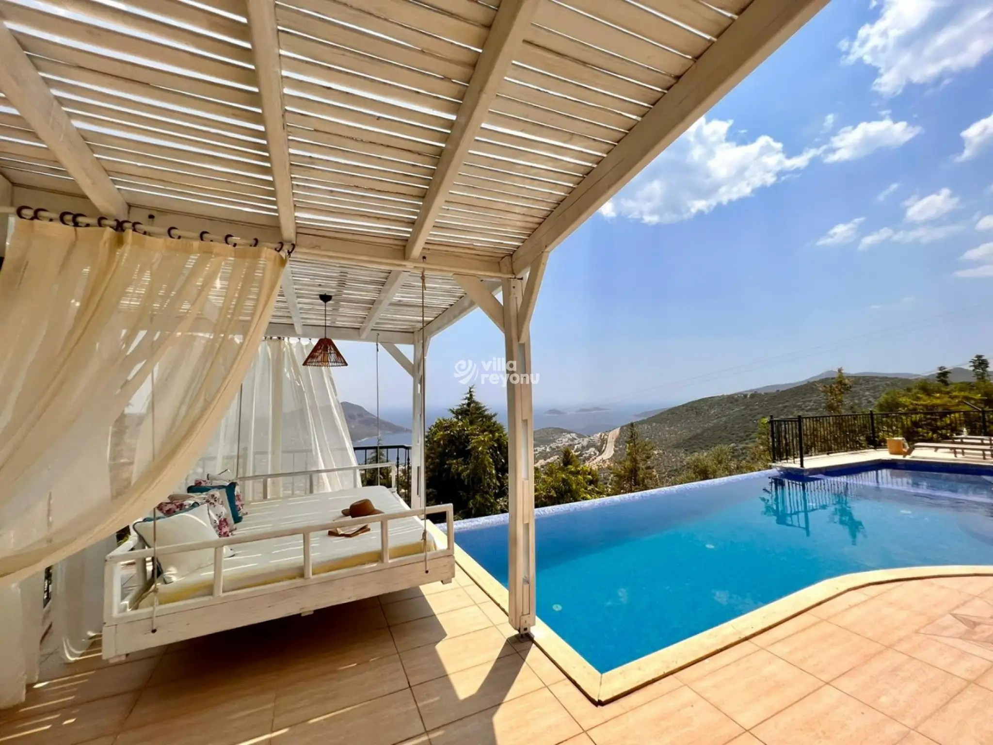 Villa Lysandra 12, Kalkan Akbel bölgesinde 6 kişilik deniz manzaralı villa