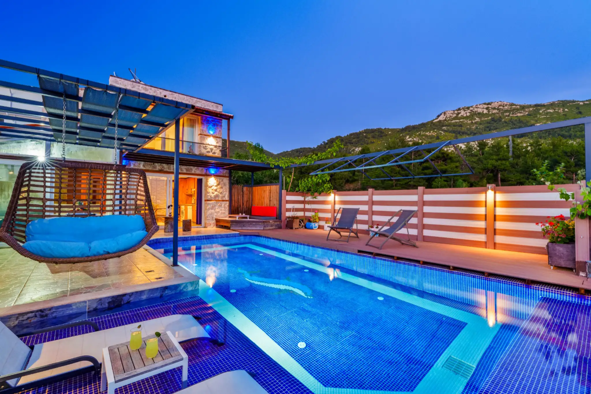 İslamlar'da Haftalık Kiralık Muhteşem Villa: Villa Mert