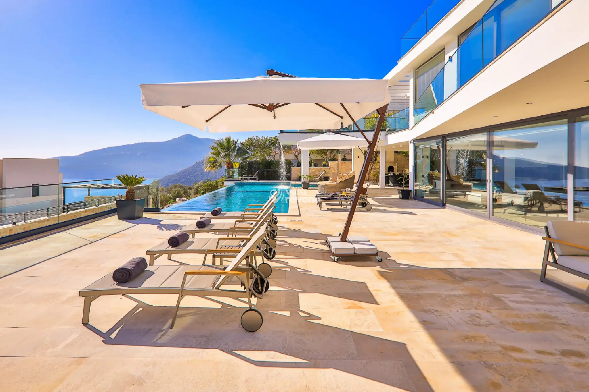 pool6_992.jpg