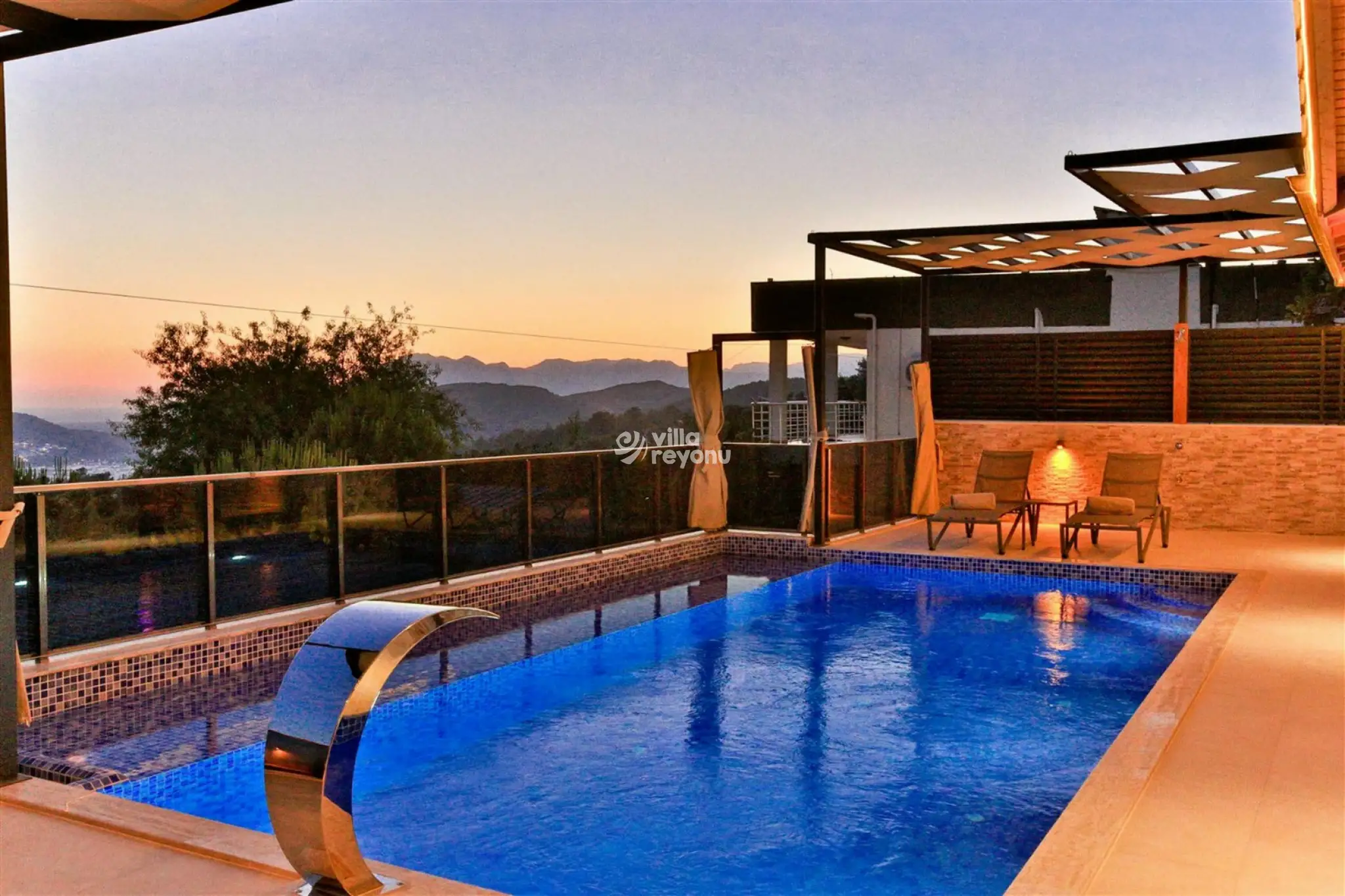 Villa Sirena Duo