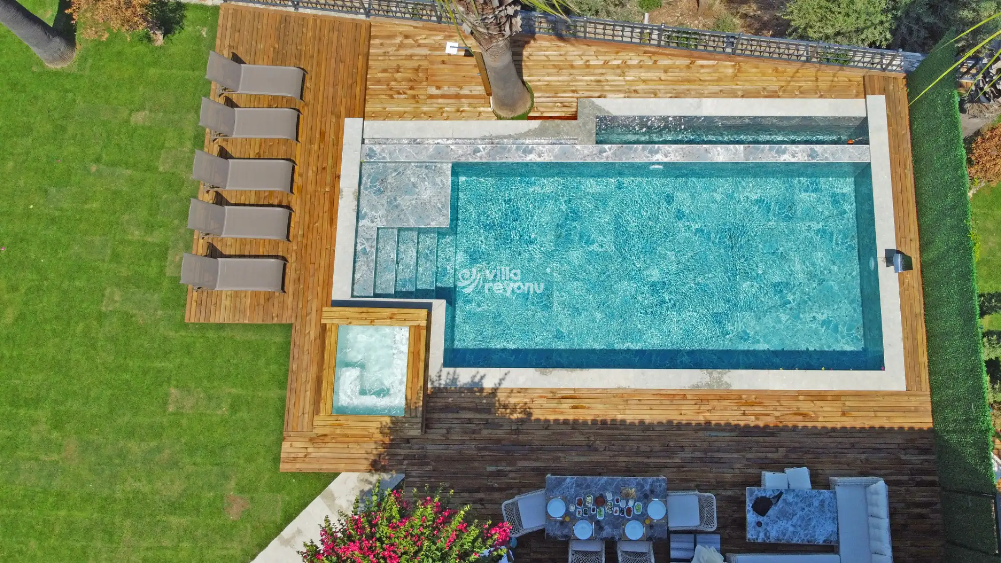 villa-1-tepeden-havuz_554.jpg
