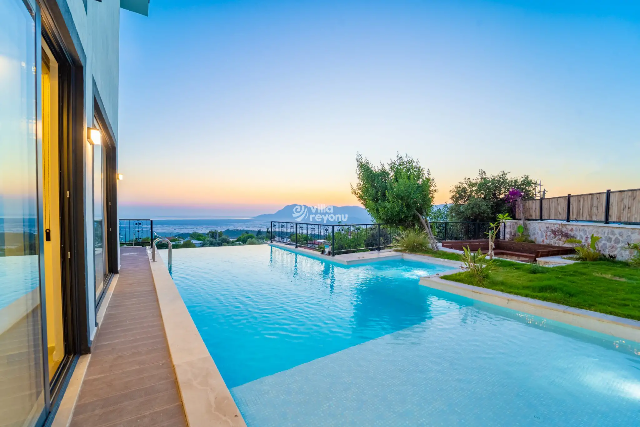 villa-12_99.jpg