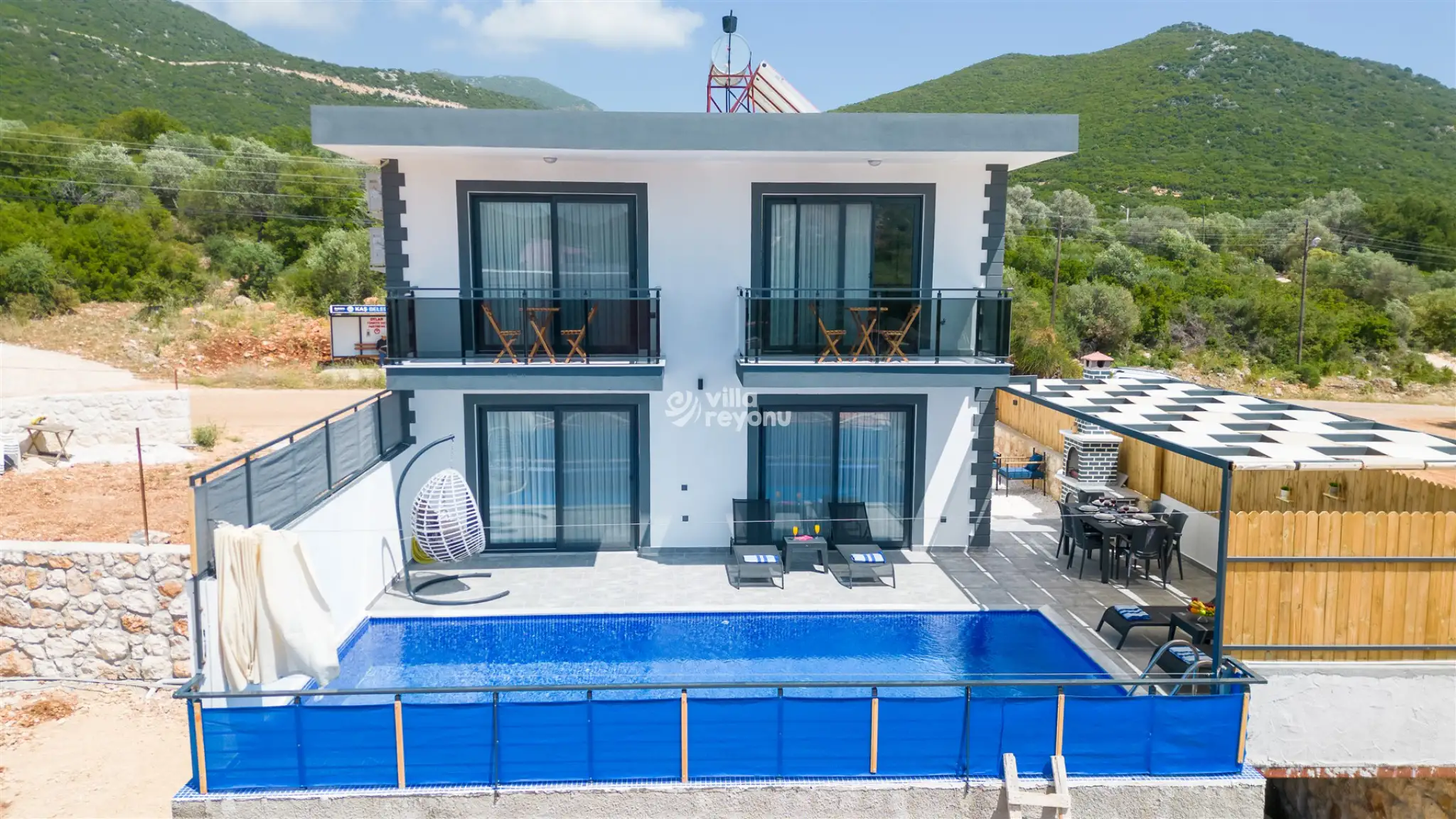 villa-athena-1_450.jpg