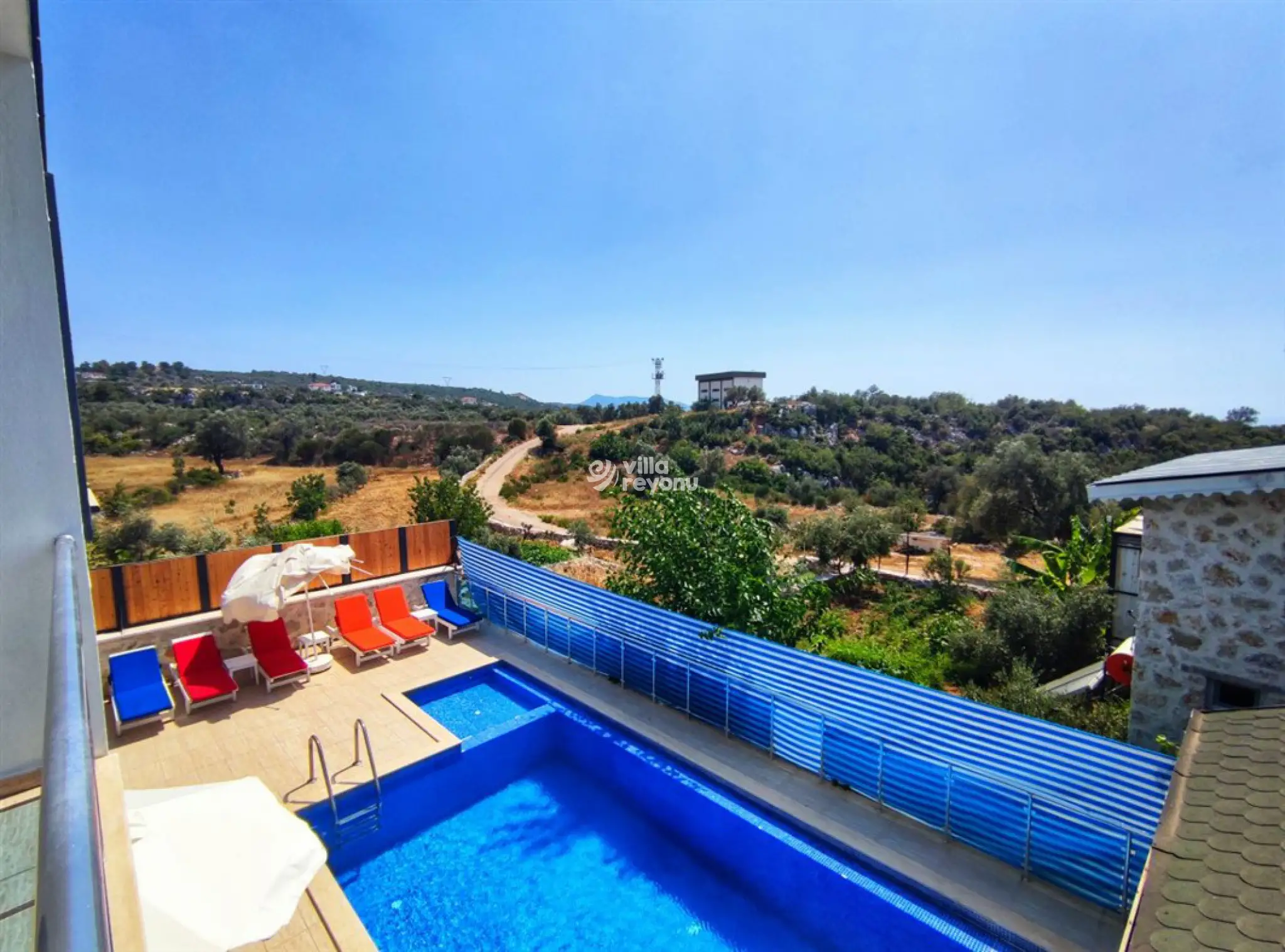 villa-cemre--genis-aile-icin-ideal--vira-villa--10_379_530.jpg