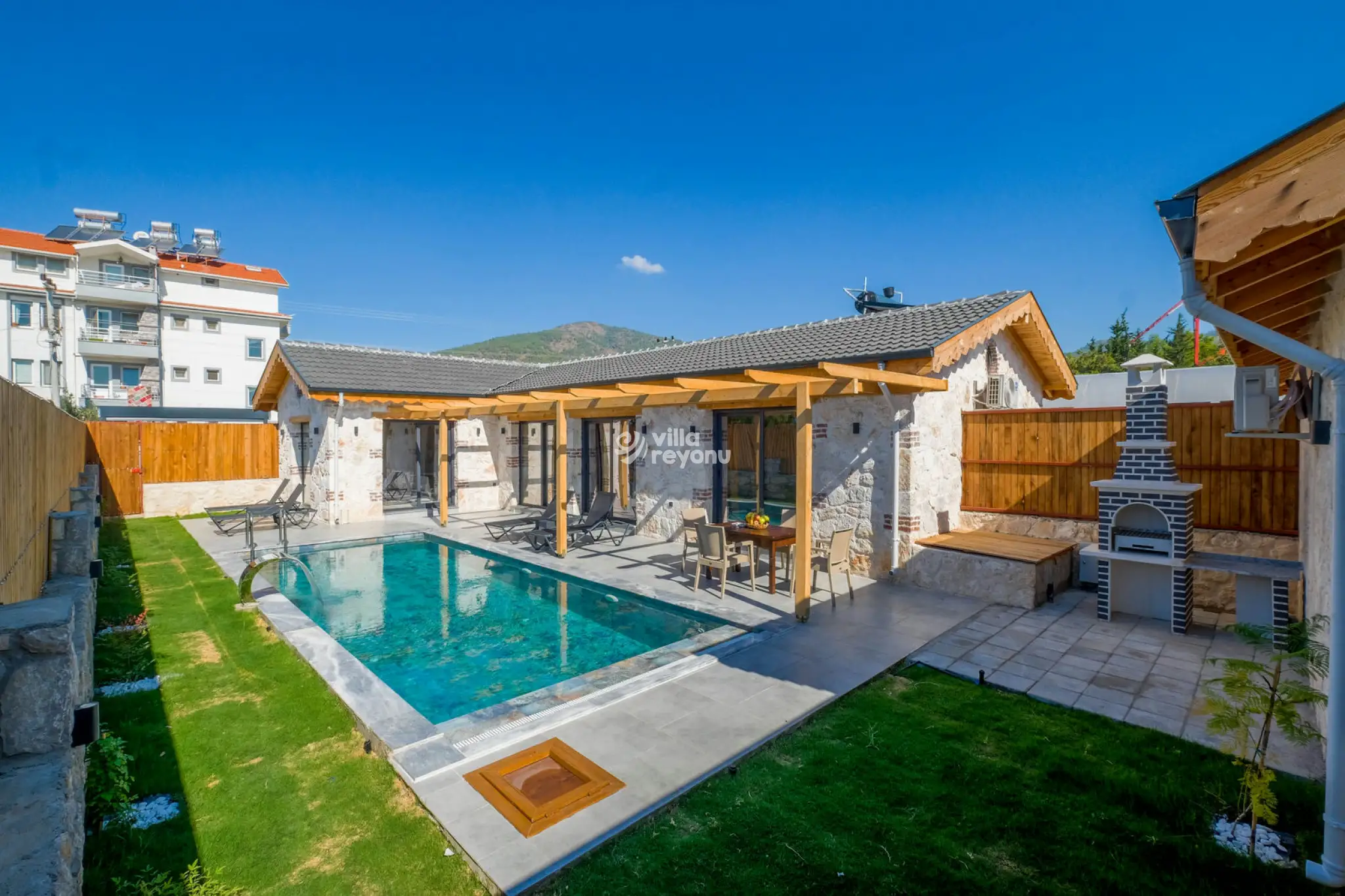 villa-flavius-2-11_733.jpg