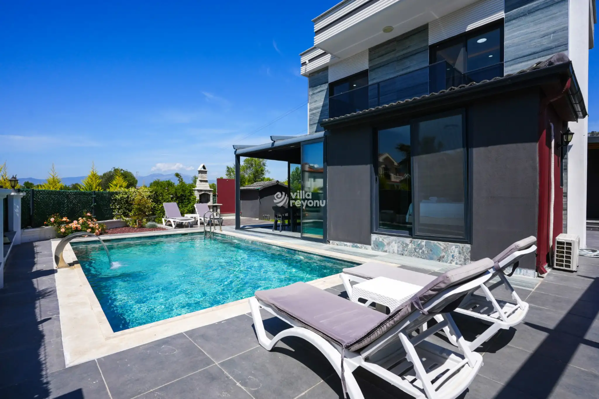 Villa Glacier 2