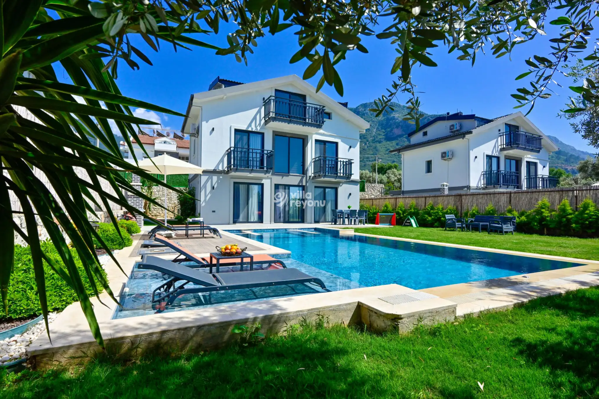 villa-karya-luxury-bahce-18_997.jpg