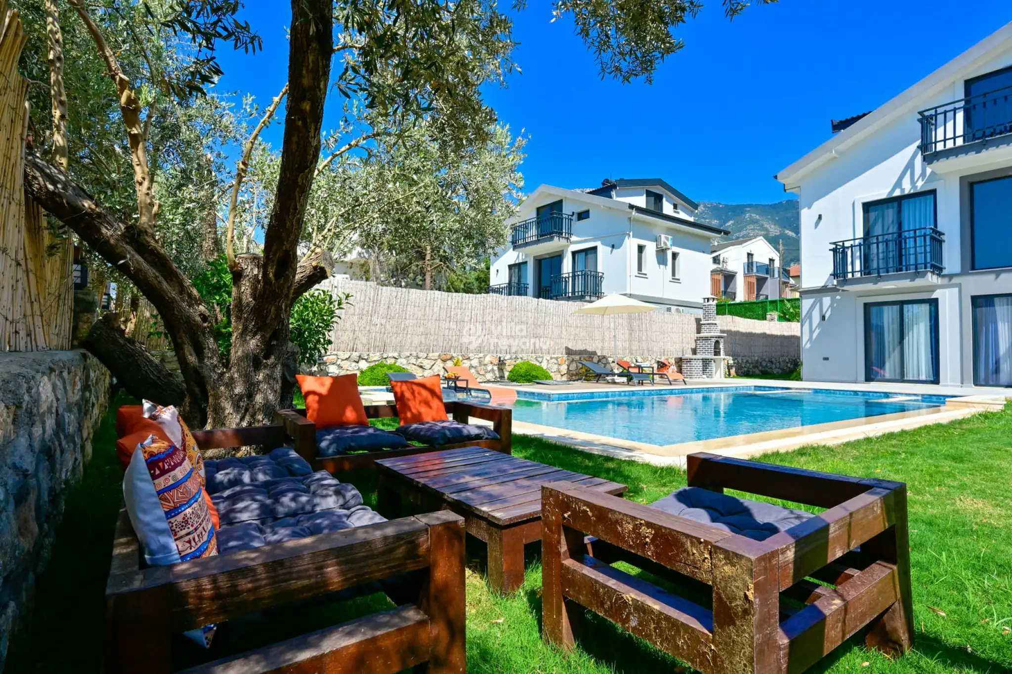 villa-karya-luxury-bahce-22_168.jpg