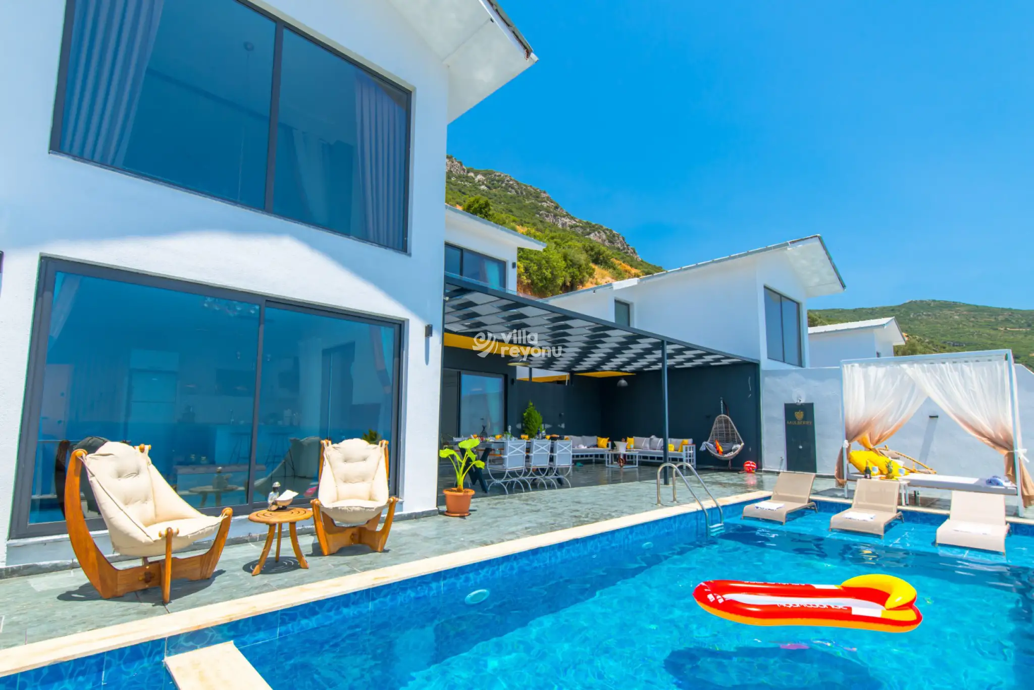 villa-kiraz-1-deniz-manzarali-kiralik-villa-2_251.jpg
