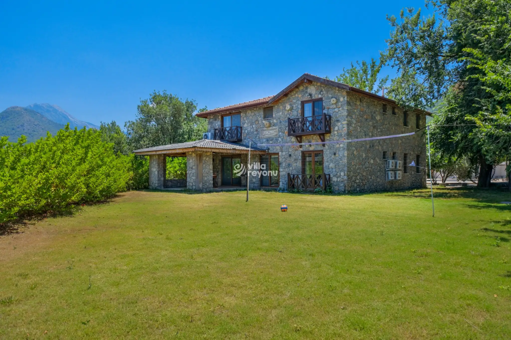villa-levissi-17_809.jpg