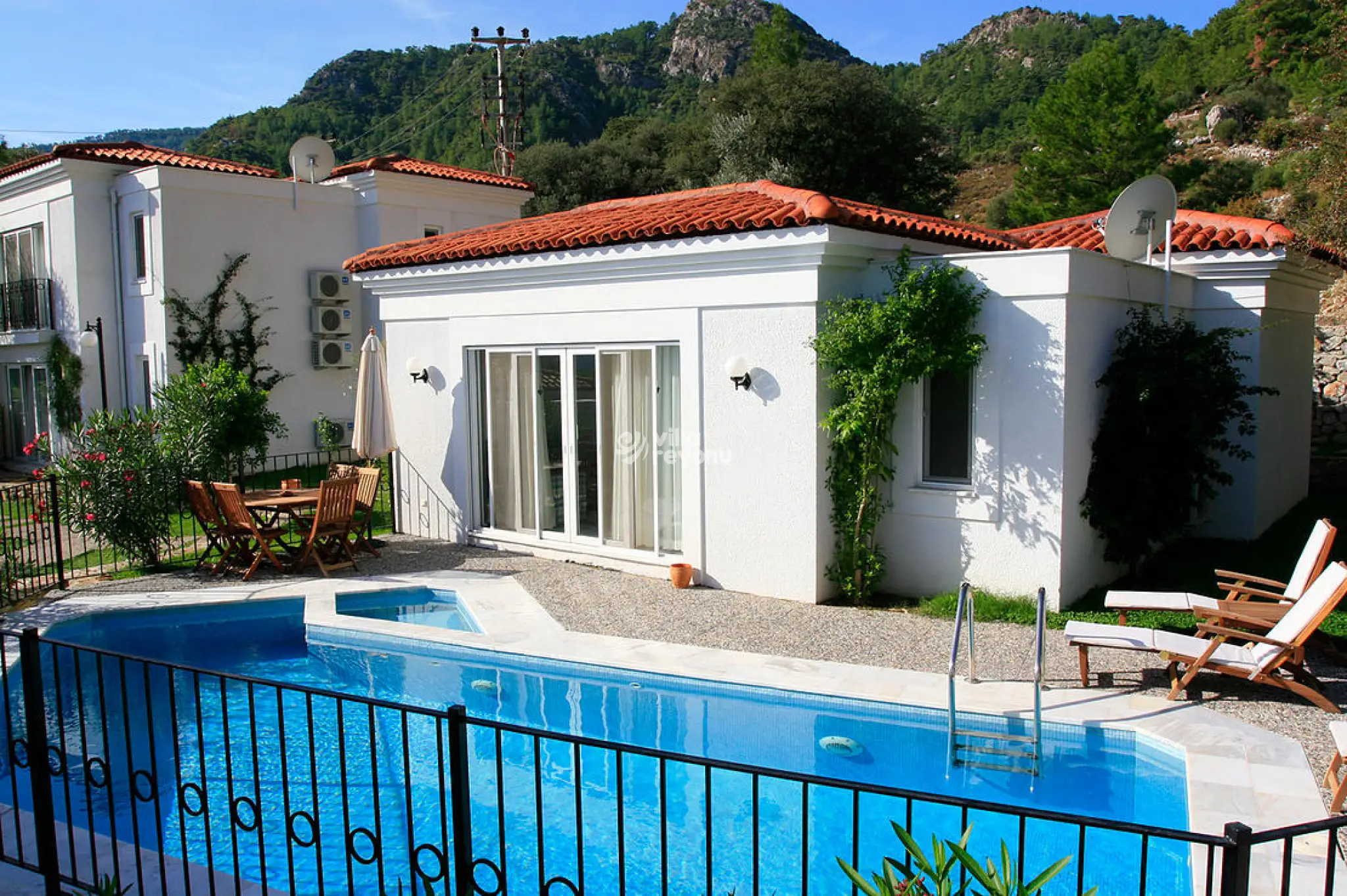 villa-nice-villa-reyonu-16_671.jpg