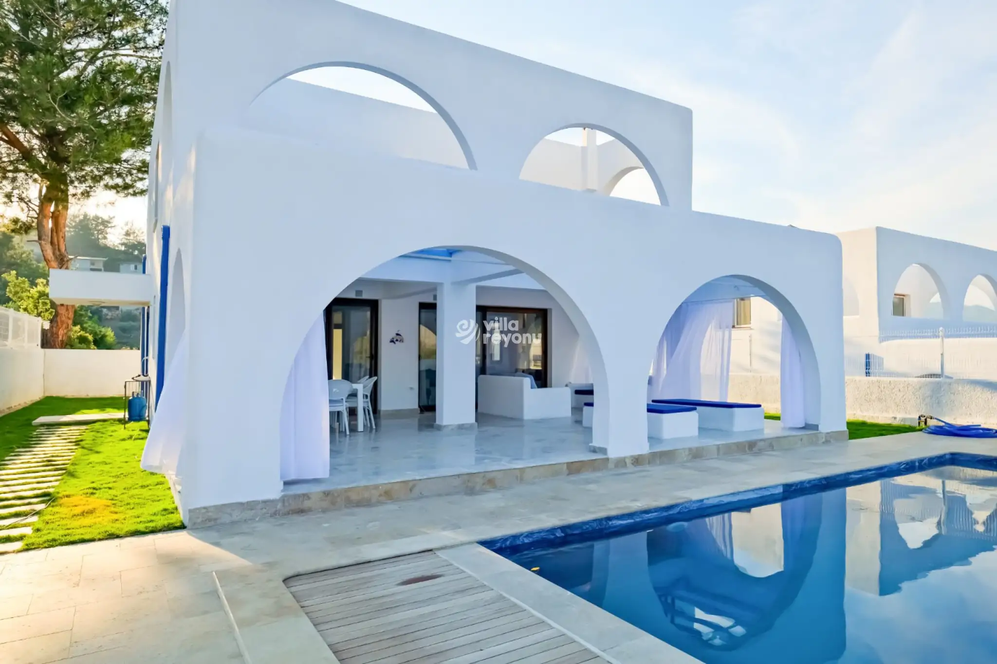 villa-santorini-ena-garanti-villam-18_515_860.jpg