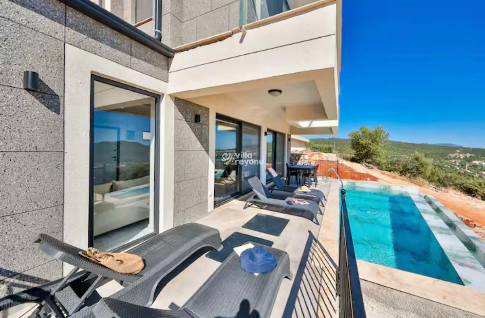 villa-skyblue-16_686.jpeg