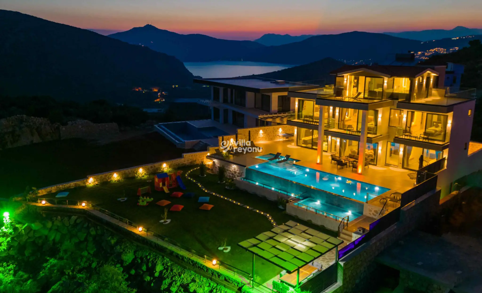 villa-skyline--83_592.jpg