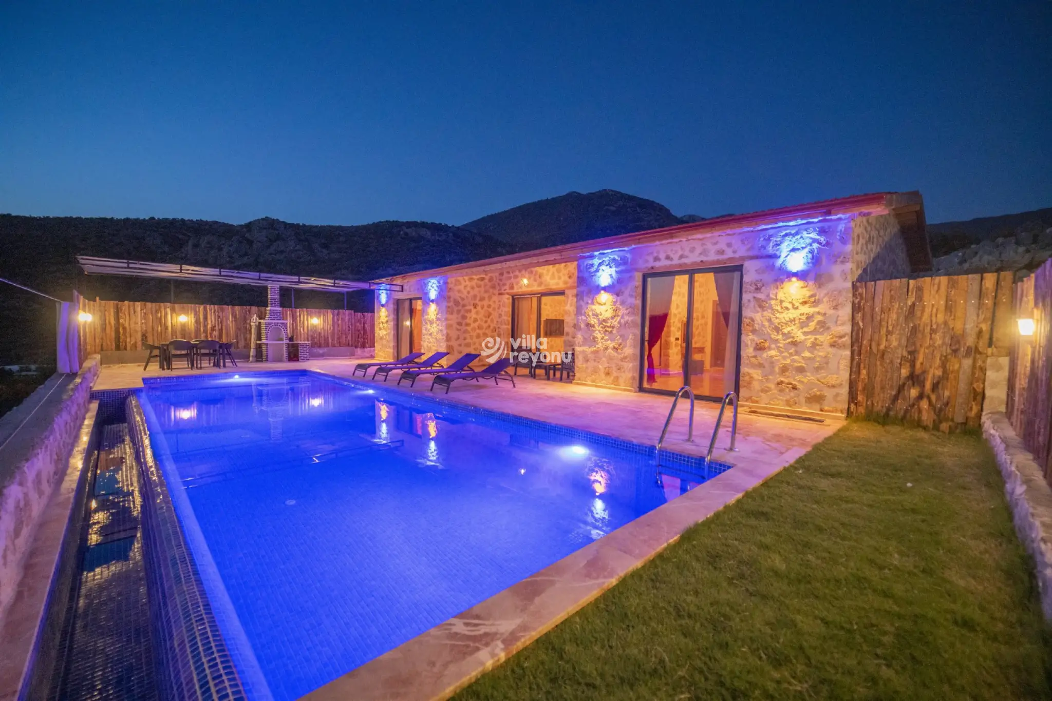 villa-sunrise-deluxe-das-villa-kiralama--29_688.jpg