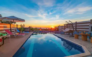 İslamlar'da Haftalık Kiralık Muhteşem Villa: Villa Mert